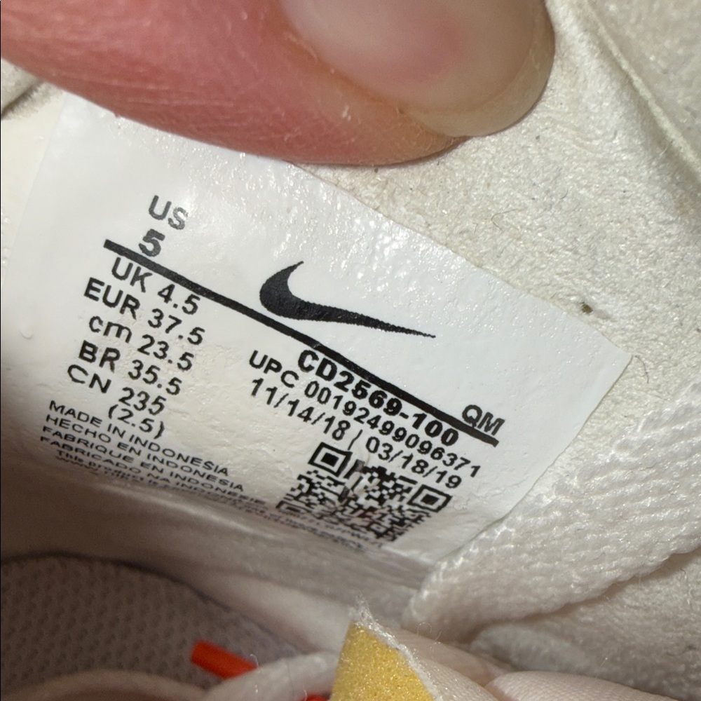 Nike SB White and Black High-Tops with Gum Soles basketball youth unisex size 5 - Picture 7 of 9